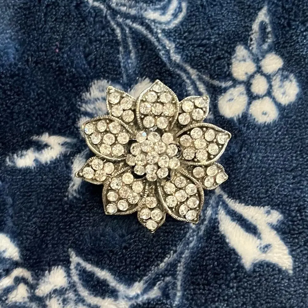 Vintage Sparkly Brooch Flower Design Ring